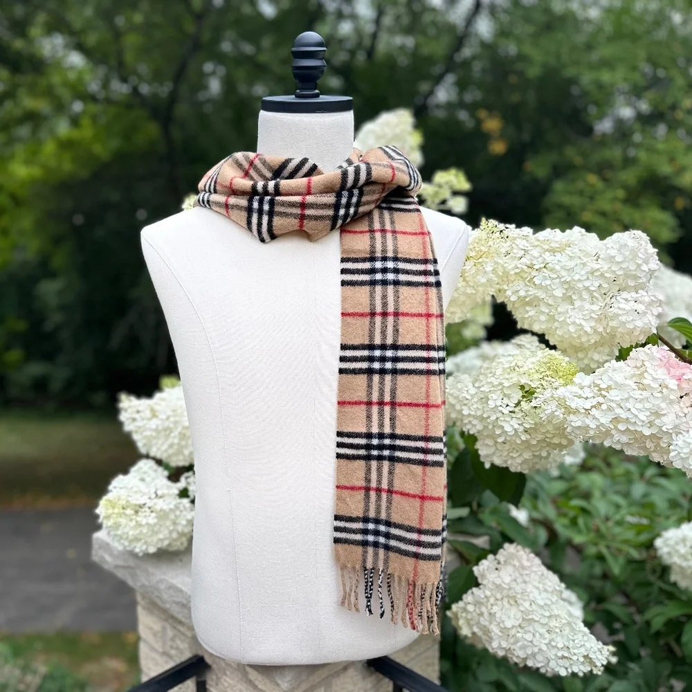 Burberry red vintage wool